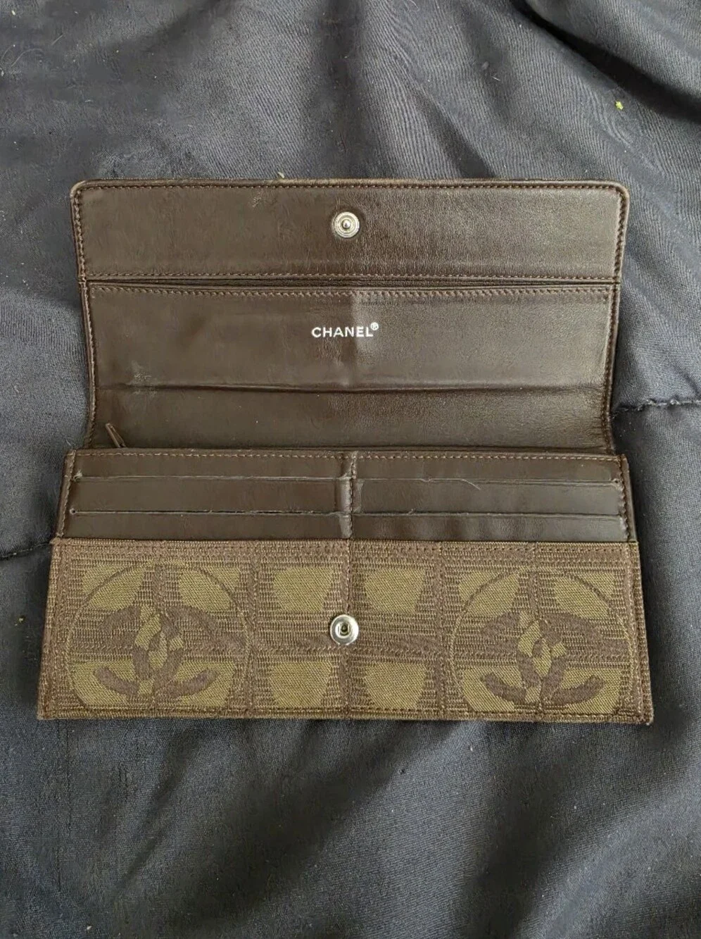 AUTHENTIC Chanel Brown & Green Monogram Canvas Wallet - Picture 6 of 8
